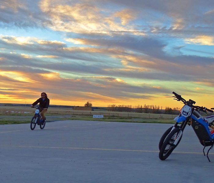 bultaco lifestyle en air marugan sunset